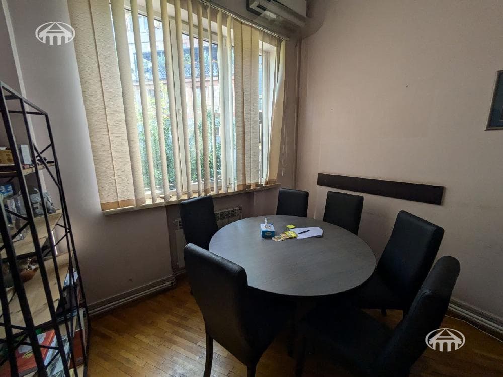 Բնակարան · 4 սեն. · 113 մ² · Կենտրոն