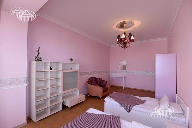 Отель · 5 комн. · 540 м² · Кентрон