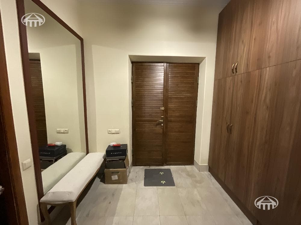 Mansion · 7 rooms · 700 m² · Arabkir