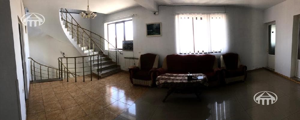 Other · 1,100 m² · Qasax