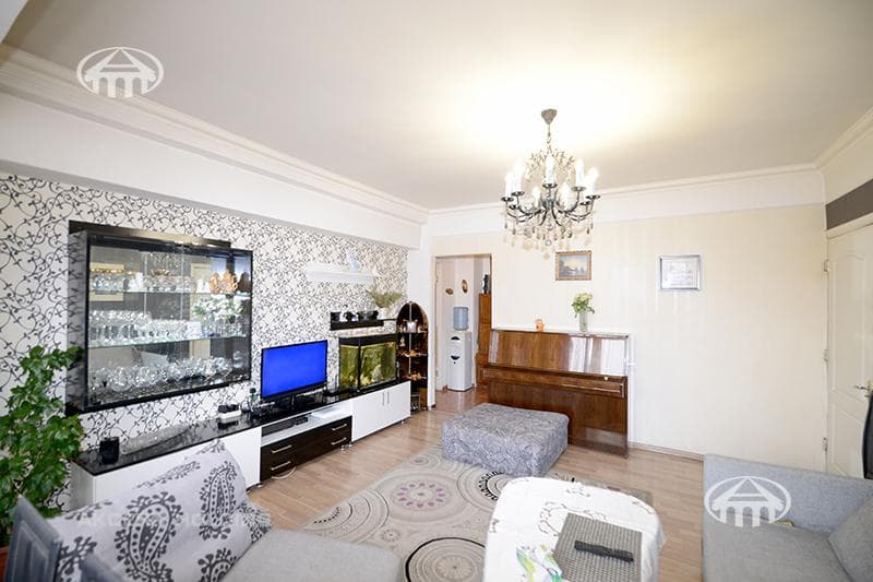 Квартира · 2 комн. · 61 м² · Кентрон