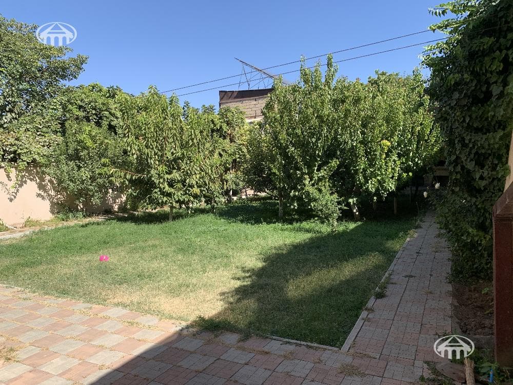Mansion · 4 rooms · 328 m² · Malatia-Sebastia
