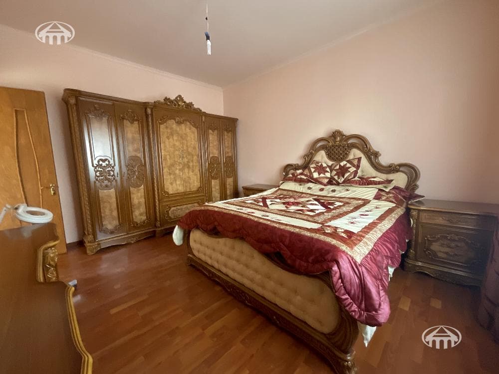 Առանձնատուն · 8 սեն. · 399 մ² · Դավթաշեն