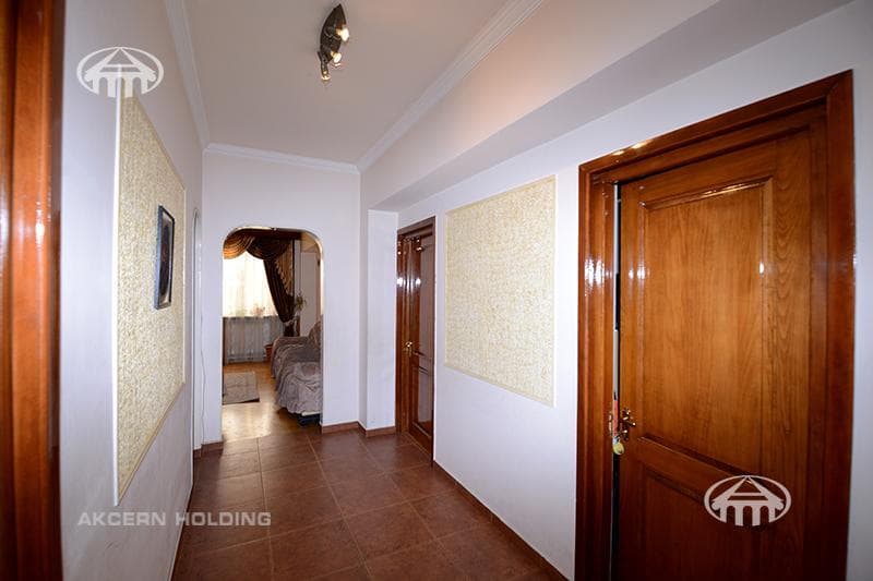 Apartment · 3 rooms · 85 m² · Kentron