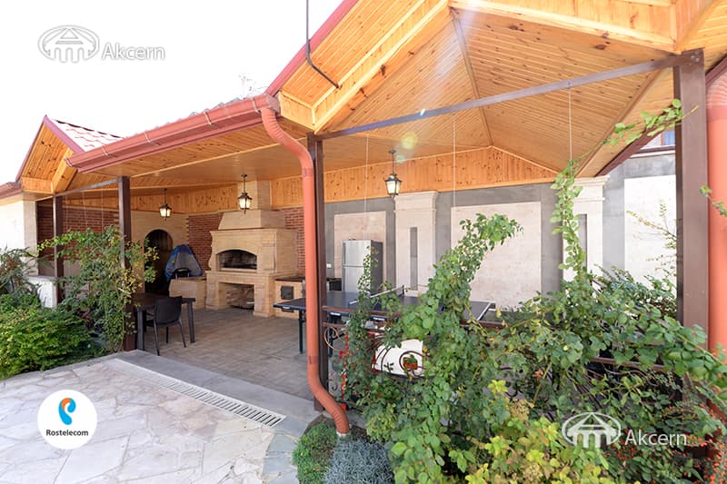 Mansion · 7 rooms · 729 m² · v. Arinj