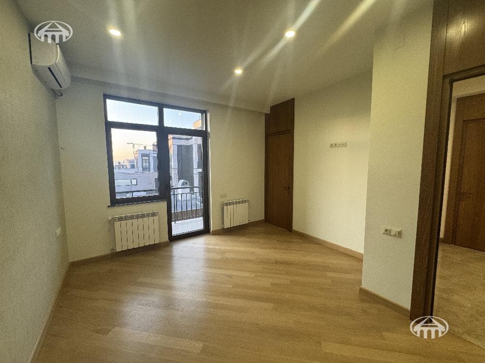 Townhouse · 4 rooms · 292 m² · Arabkir