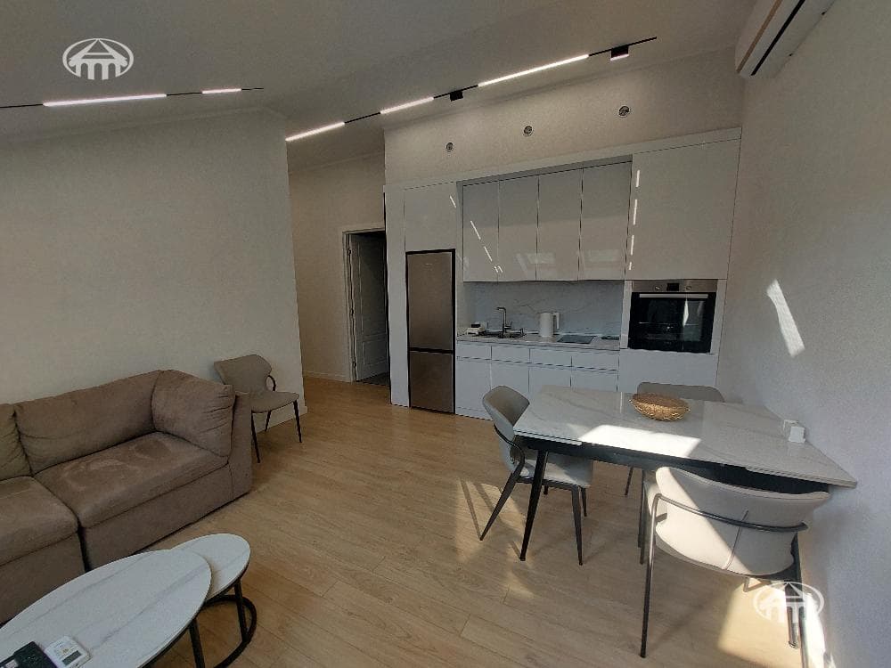 Apartment · 3 rooms · 62 m² · Kentron