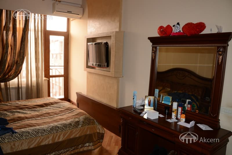 Квартира · 4 комн. · 146 м² · Арабкир