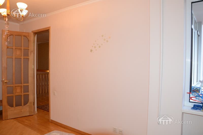 House · 6 rooms · 250 m² · Arabkir
