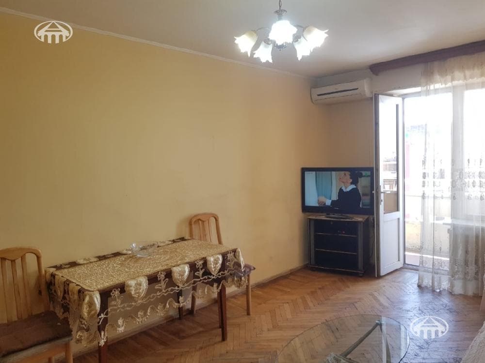 Apartment · 2 rooms · 60 m² · Kentron
