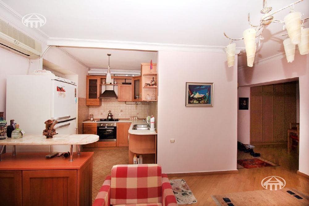 Квартира · 3 комн. · 76 м² · Арабкир