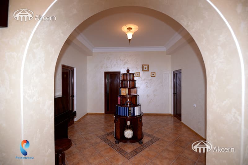 Mansion · 5 rooms · 586 m² · Avan — photo 6 / 34