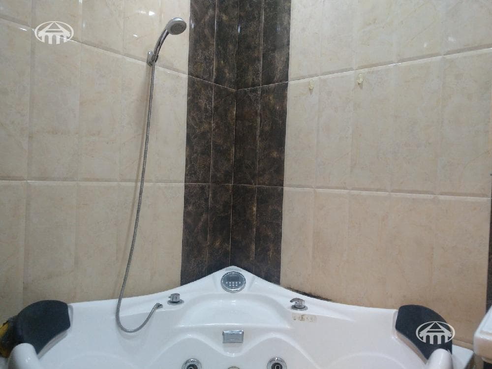 Квартира · 3 комн. · 70 м² · Арабкир