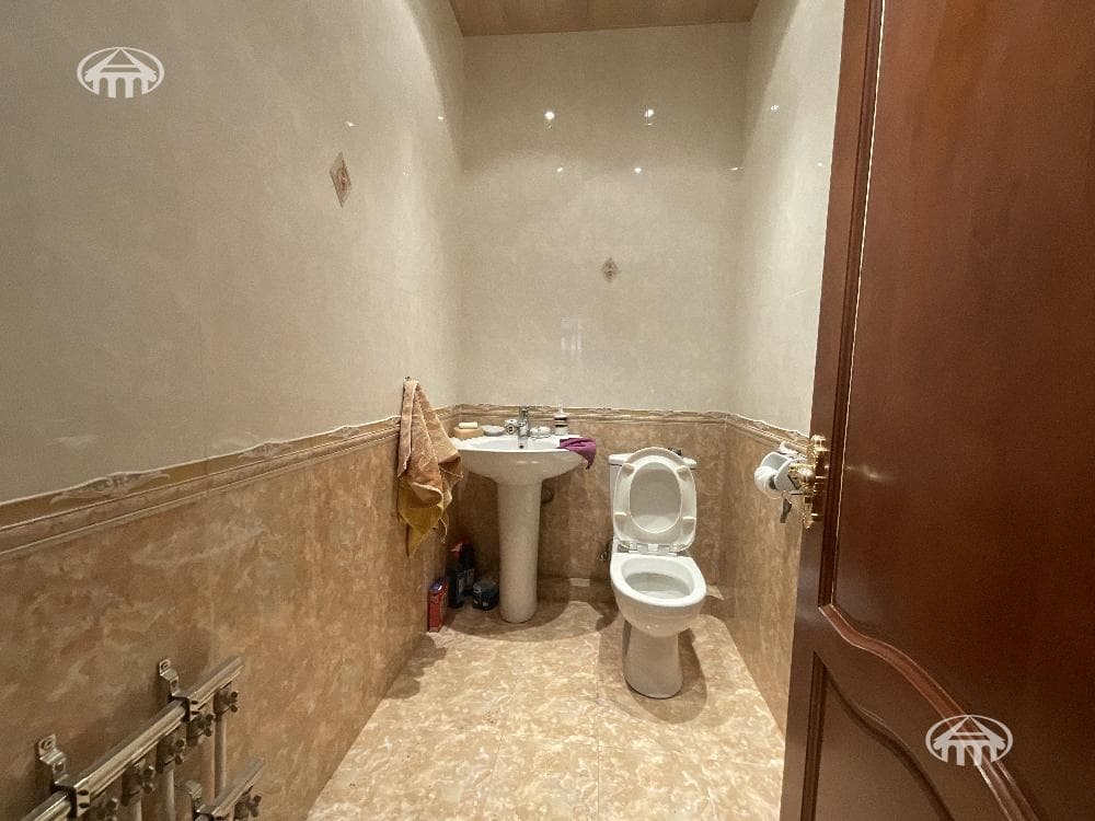 Բնակարան · 3 սեն. · 122 մ² · Կենտրոն