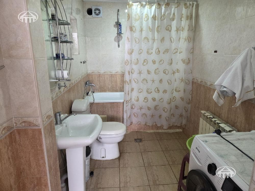 Առանձնատուն · 6 սեն. · 220 մ² · Առինջ