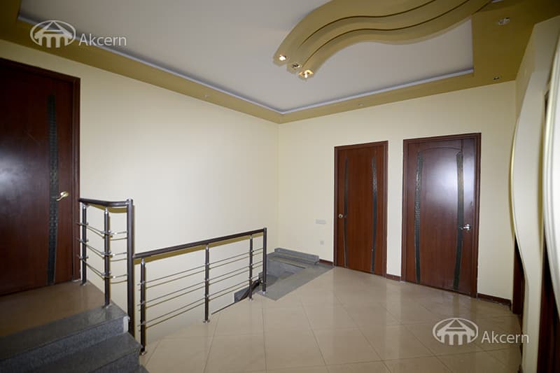 Квартира · 6 комн. · 254 м² · Кентрон