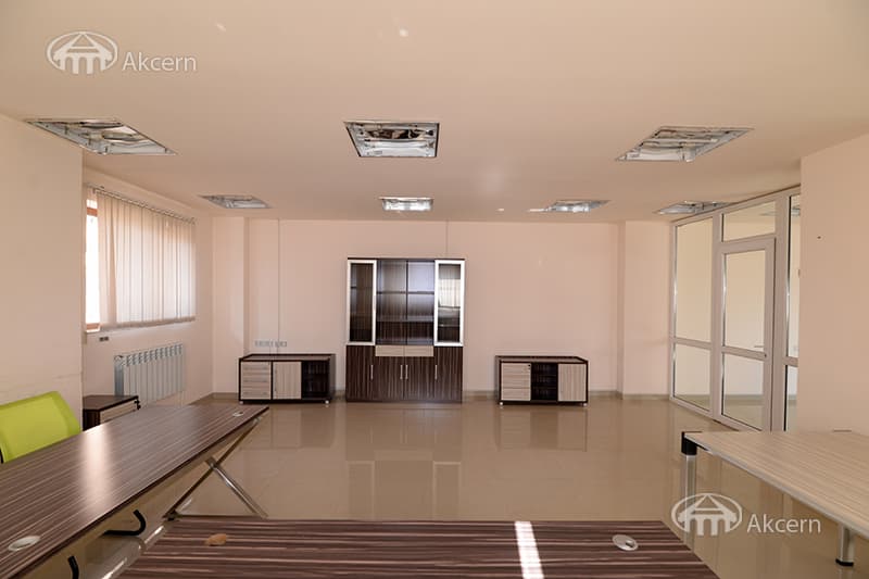 Office · 83 m² · Kentron — photo 12 / 19