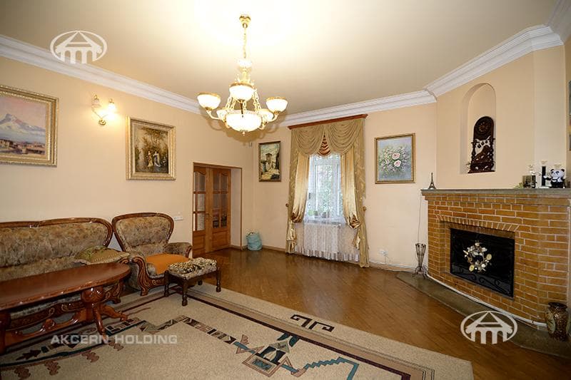 Дом · 7 комн. · 540 м² · Арабкир