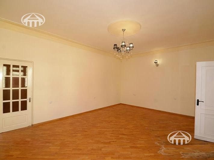 Առանձնատուն · 7 սեն. · 540 մ² · Աջափնյակ