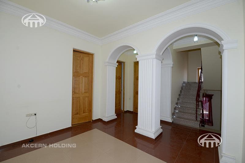 Առանձնատուն · 7 սեն. · 442 մ² · Դավթաշեն