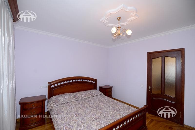 Apartment · 3 rooms · 100 m² · Kentron