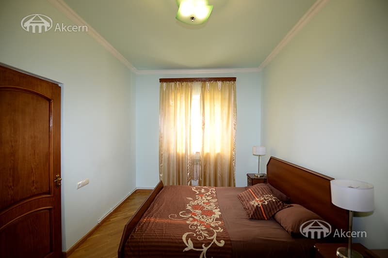 Mansion · 4 rooms · 273 m² · Ajapnyak