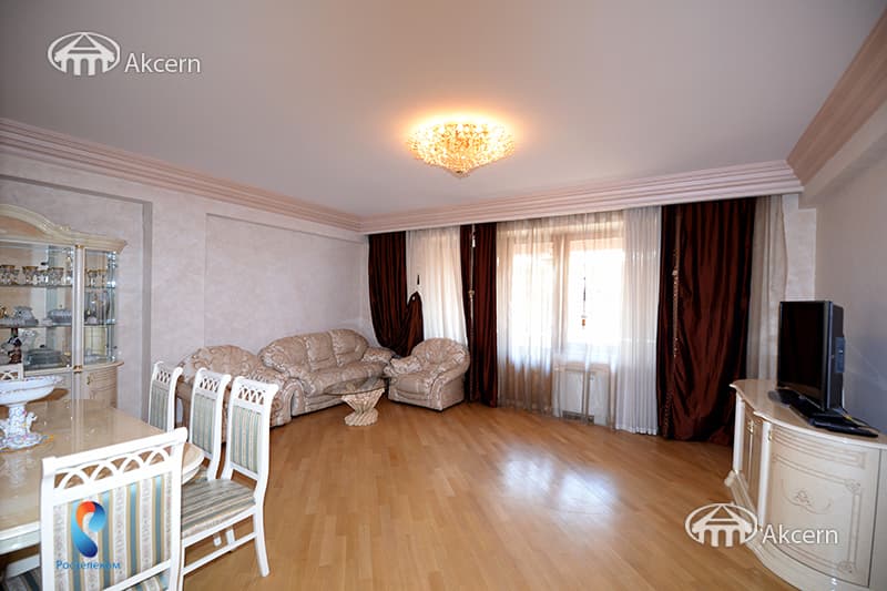 Apartment · 3 rooms · 150 m² · Kentron