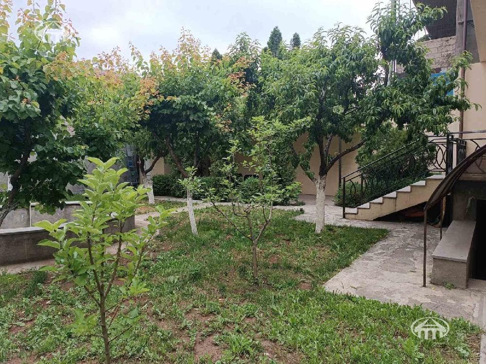 Mansion · 5 rooms · 334 m² · Erebuni — photo 20 / 24