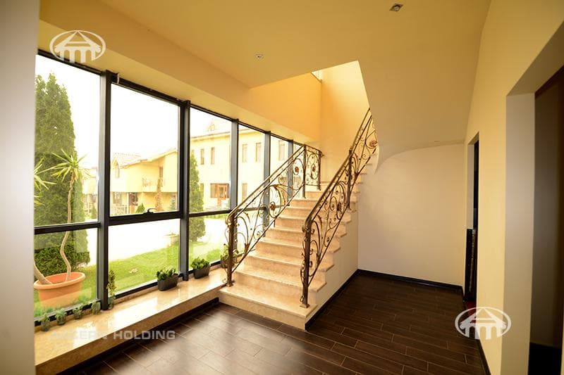 Hotel · 2,918 m² · Sevan