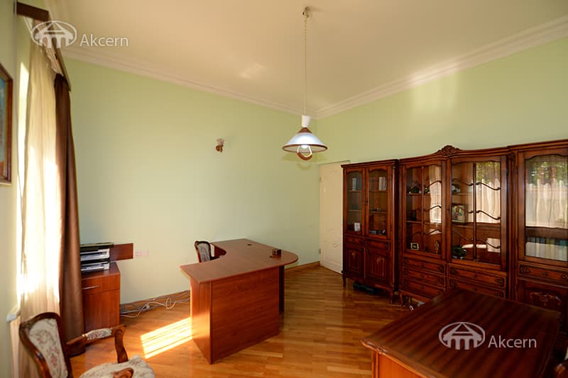 Mansion · 6 rooms · 530 m² · Nork-Marash