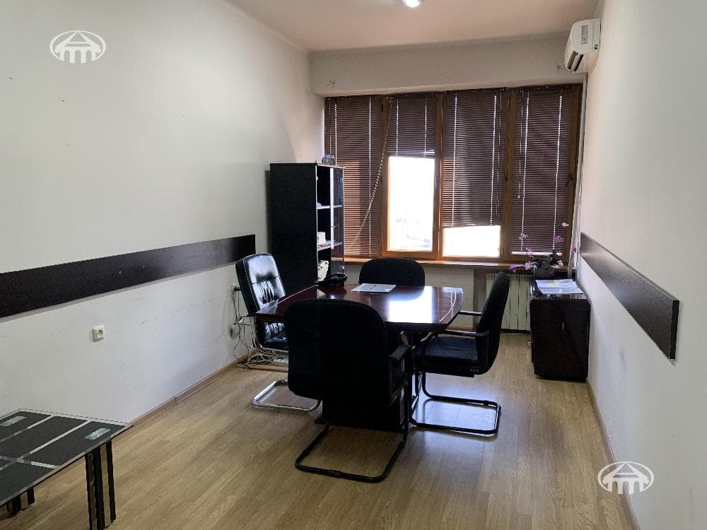 Office · 520 m² · Arabkir