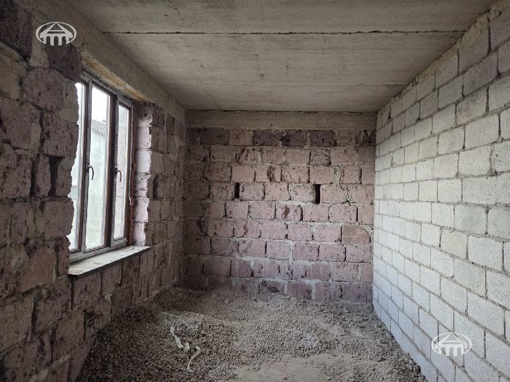 Mansion · 4 rooms · 113 m² · Zovuni