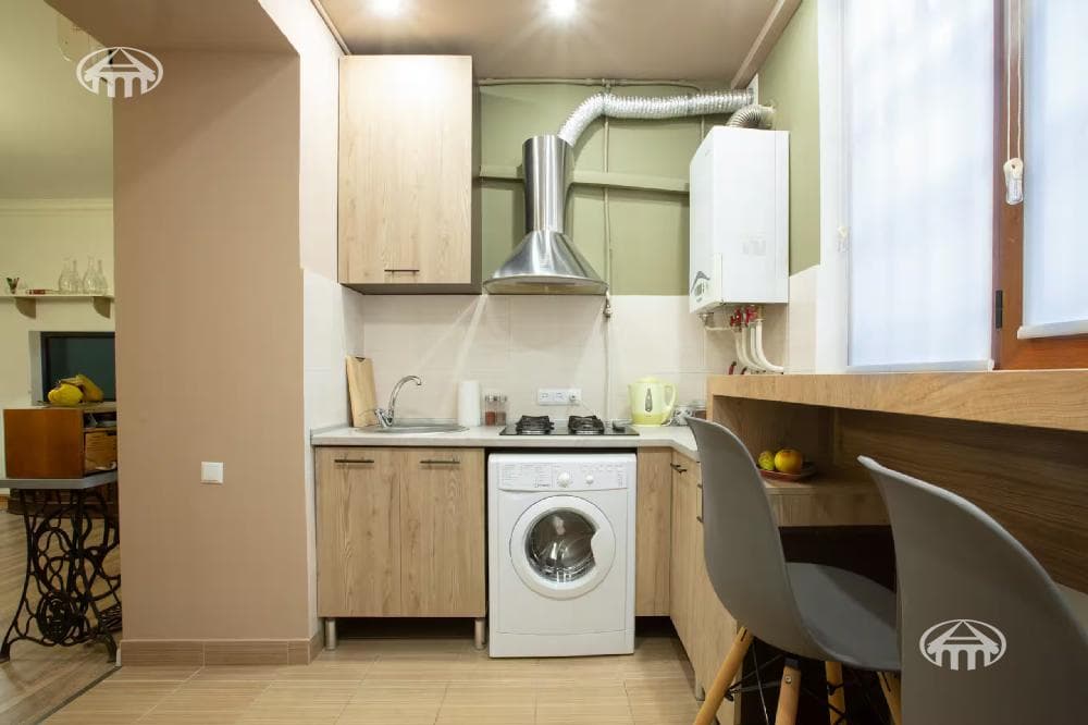 Apartment · 1 rooms · 43 m² · Kentron