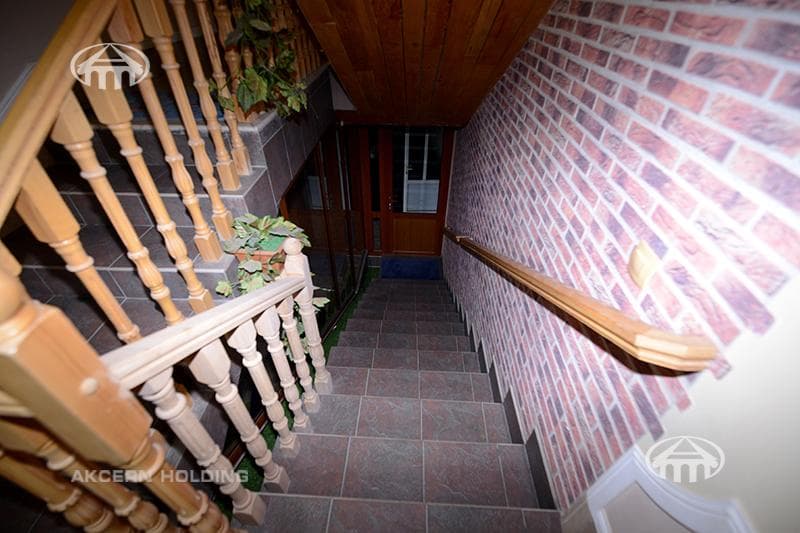 Mansion · 8 rooms · 390 m² · Arabkir
