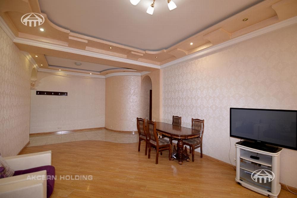 Квартира · 3 комн. · 120 м² · Кентрон