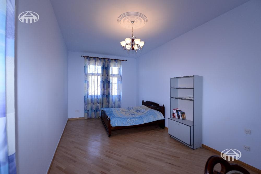Особняк · 6 комн. · 366 м² · Канакер-Зейтун
