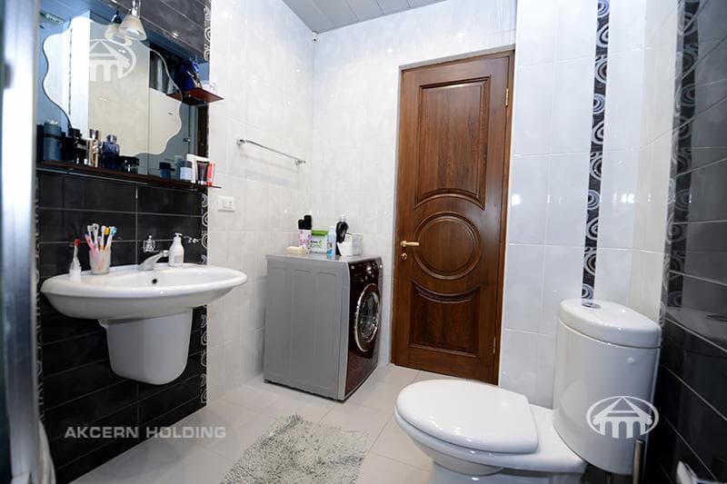 Առանձնատուն · 6 սեն. · 360 մ² · Էրեբունի