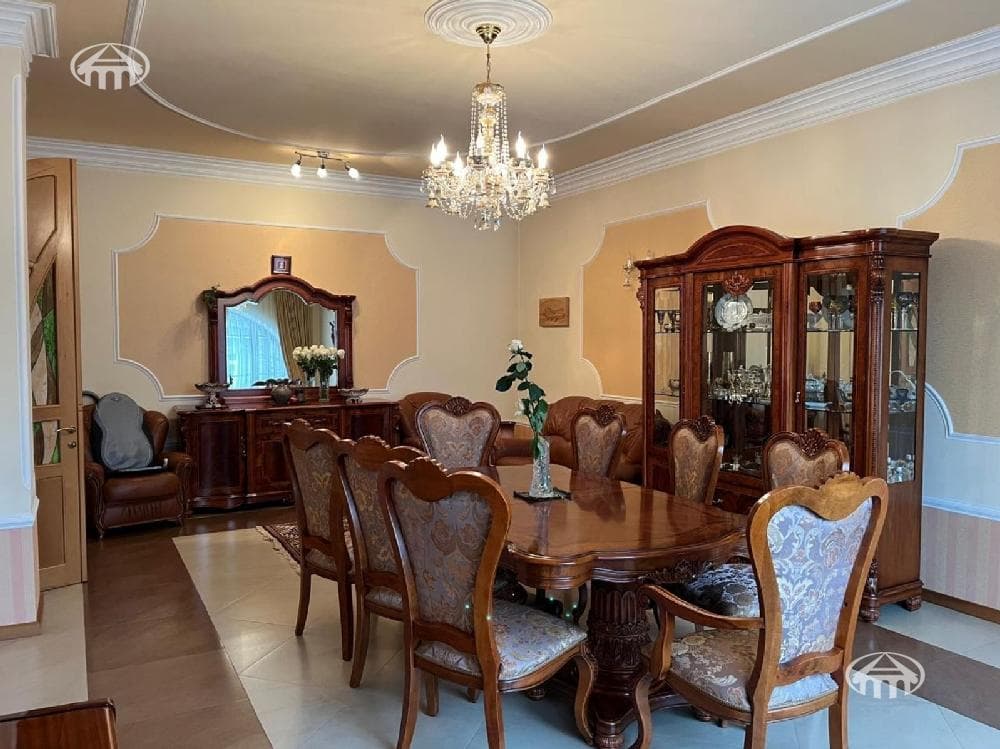 Առանձնատուն · 5 սեն. · 393 մ² · Շիրակի մարզ