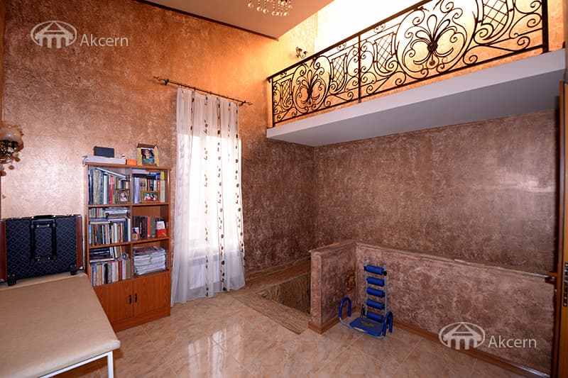Дом · 4 комн. · 162 м² · Арабкир