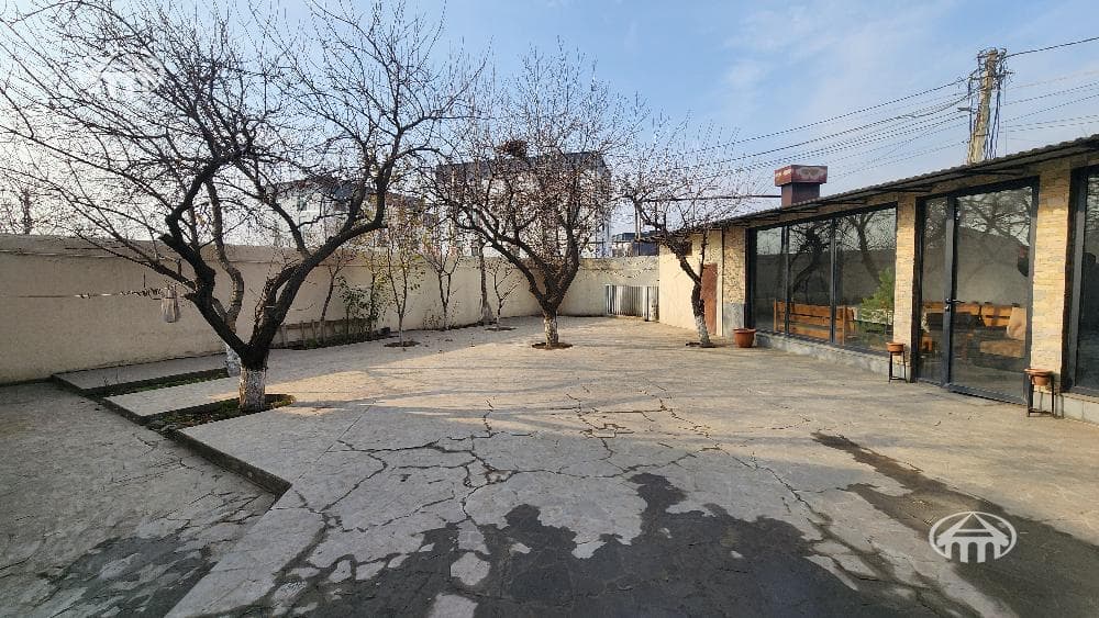 Mansion · 3 rooms · 437 m² · Arabkir