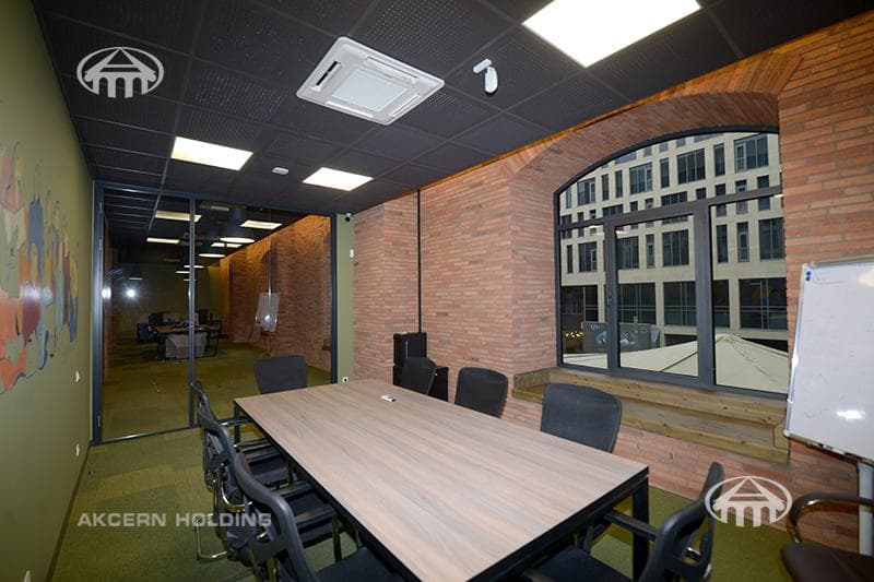 Office · 227 m² · Kentron