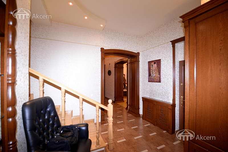Mansion · 5 rooms · 340 m² · Arabkir