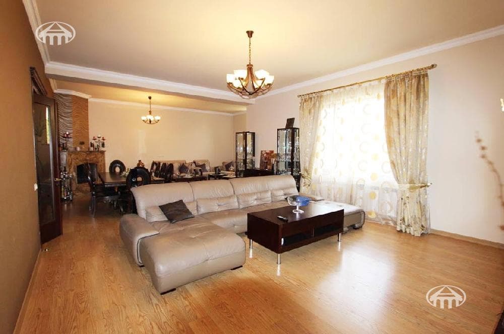 Mansion · 5 rooms · 681 m² · Nor Nork