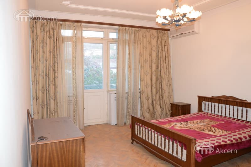 House · 8 rooms · 840 m² · Nork-Marash