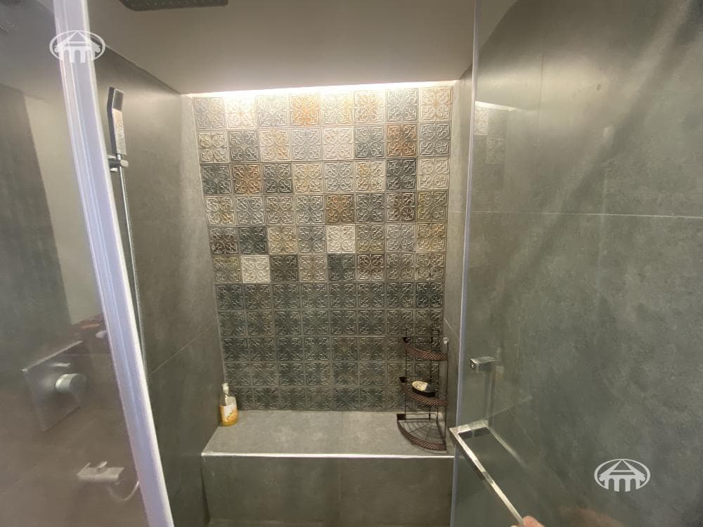 Дом · 5 комн. · 180 м² · Аван