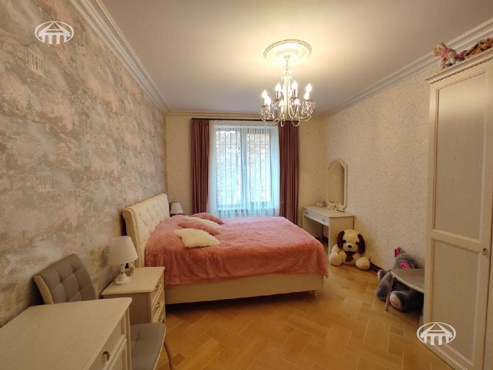 Apartment · 3 rooms · 86 m² · Kentron