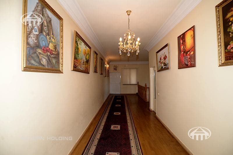 Дом · 7 комн. · 540 м² · Арабкир