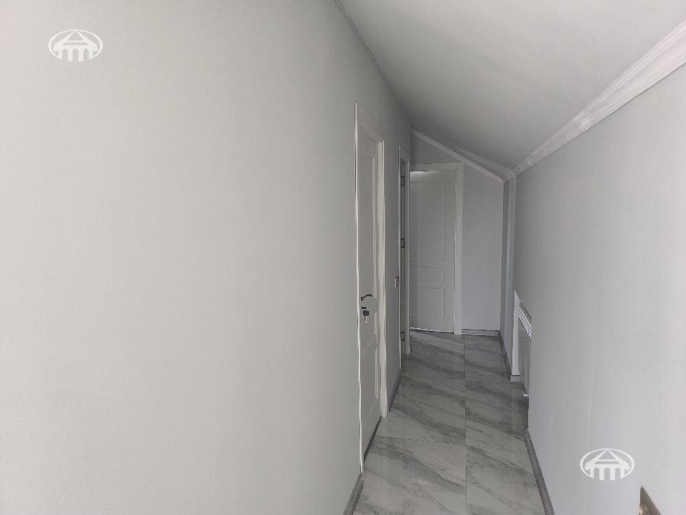 Офис · 270 м² · Давташен