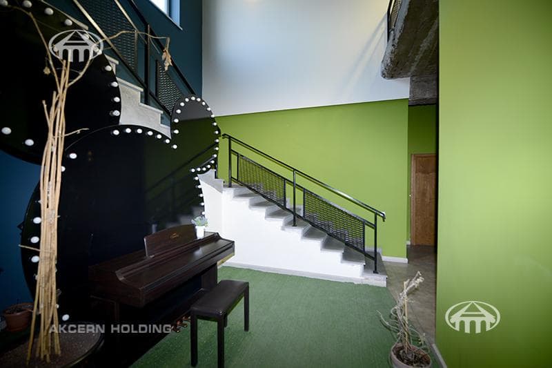 Office · 660 m² · Kentron
