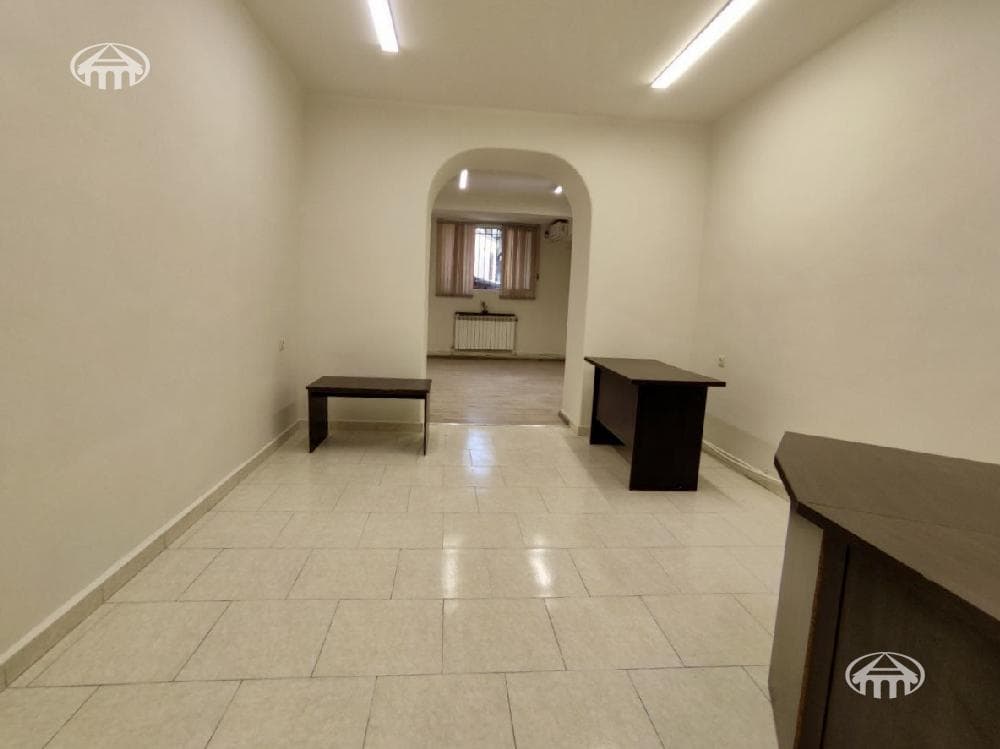 Office · 64 m² · Kentron